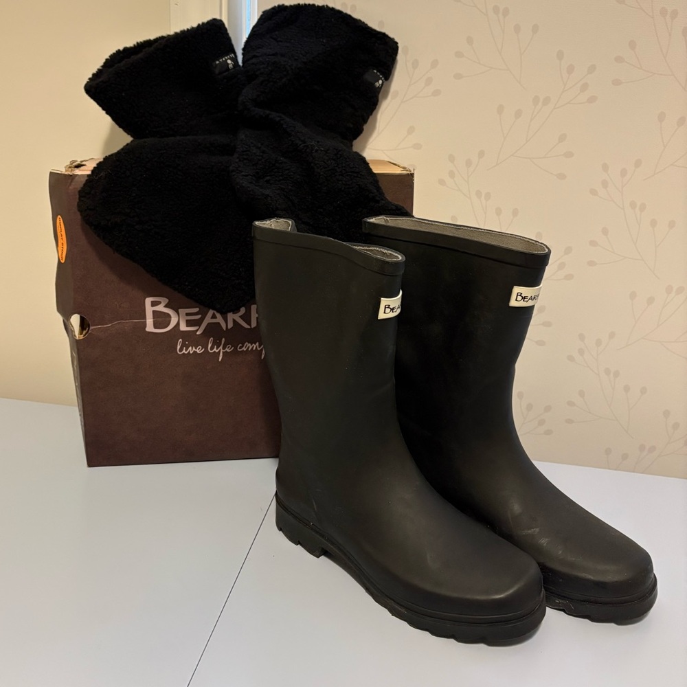 BearPaw Classic Black Boots Size 7